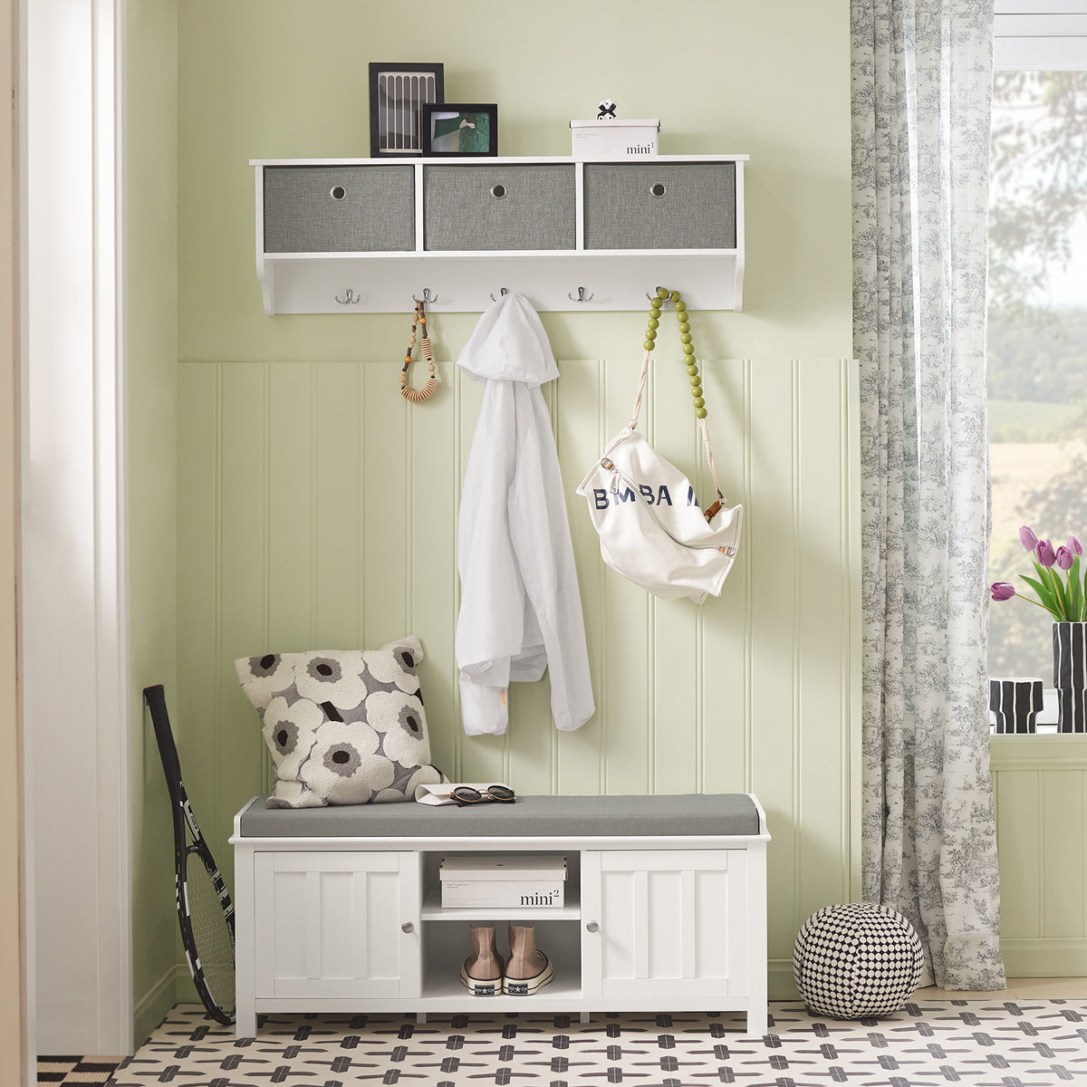 sobuyes.shopG282-W Porte-Manteau Mural avec 5 Crochets et 3 Paniers, pour Entrée et Couloir, Design Fonctionnel, Usage Quotidien – L100×P20×H30 cm, Bois, Blanc