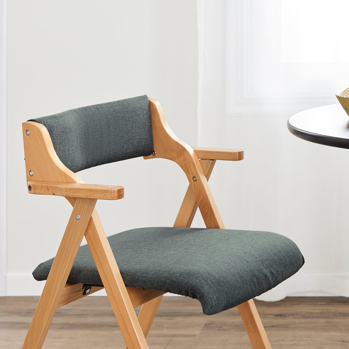 SoBuy FST98-SG Chaise Pliante avec Coussin, Confortable et Gain de Place, Pliable, Design Fonctionnel, Usage Quotidien, Format Pratique – Bois, Gris Foncé