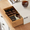 sobuyes.shopG179-WN Boîte à Thé avec Tiroir, Format Compact, Rangement Optimisé, Design Fonctionnel, Usage Quotidien – L31×P30×H10 cm, Bois, Blanc et Naturel