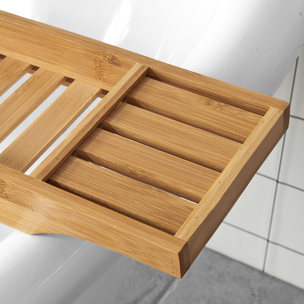sobuyes.shopG212-N Plateau de Baignoire Extra Long et Verni avec Support Verre à Vin et Bougie, Design Fonctionnel, Usage Quotidien, Pratique – Bambou, Naturel